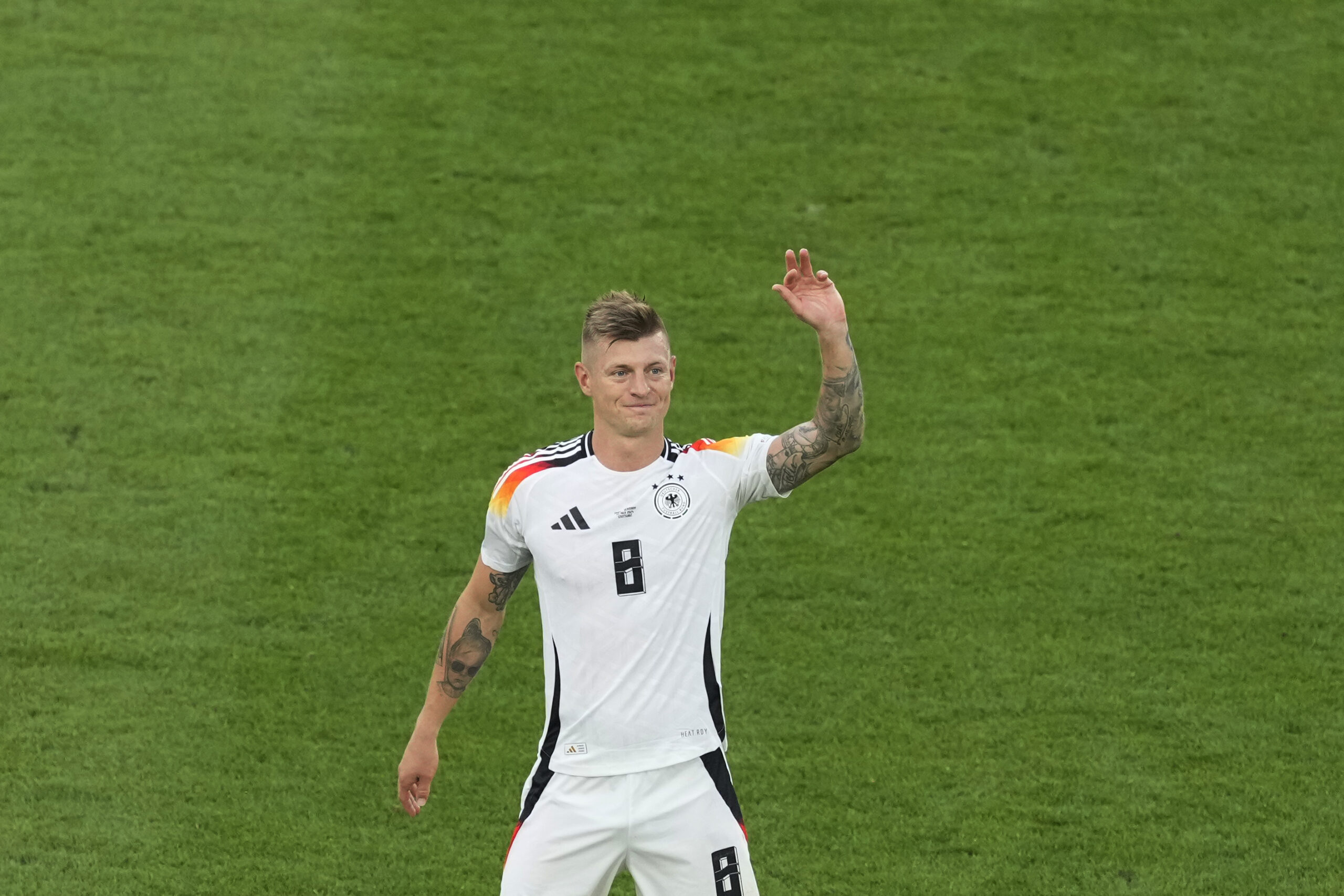 retirement-in-style:-toni-kroos-wins-the-award-for-best-german-player-of-the-year