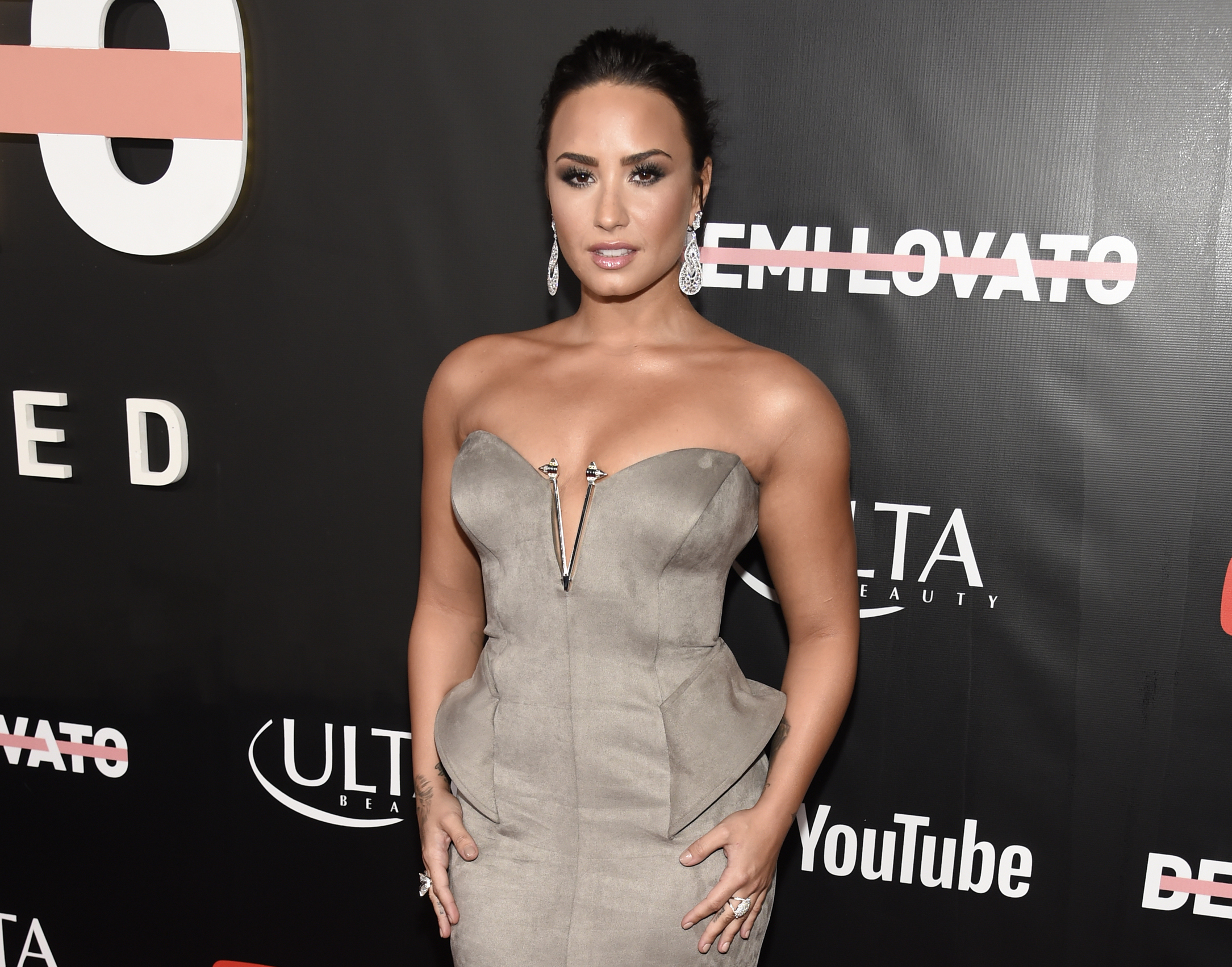 demi-lovato-to-make-directorial-debut-with-documentary-“child-star”