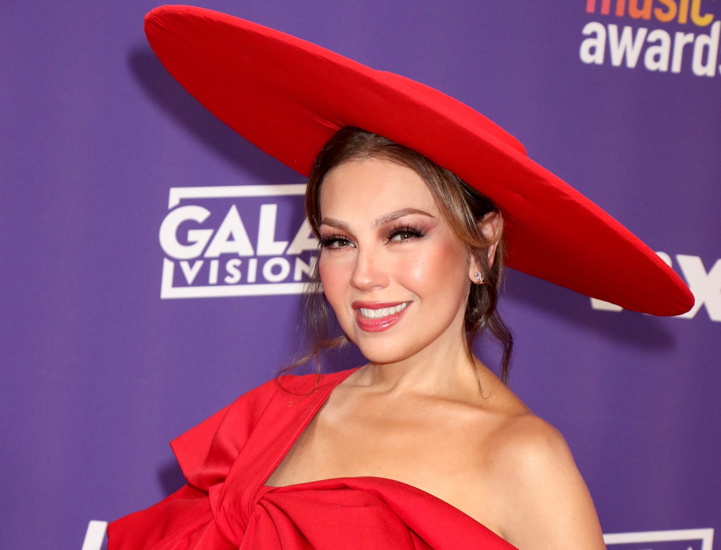 is-thalia-returning-to-pop?-the-singer-shares-a-preview-of-her-new-songs