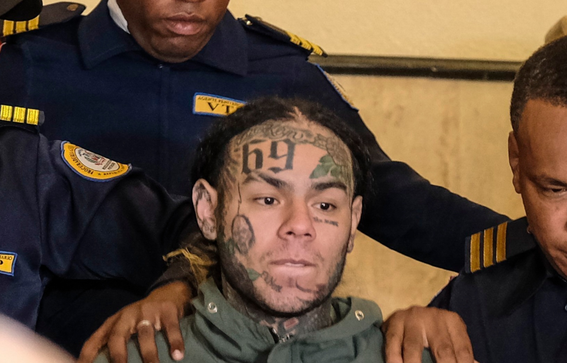 tekashi-6ix9ine-posts-controversial-photos-after-breaking-up-with-yailin