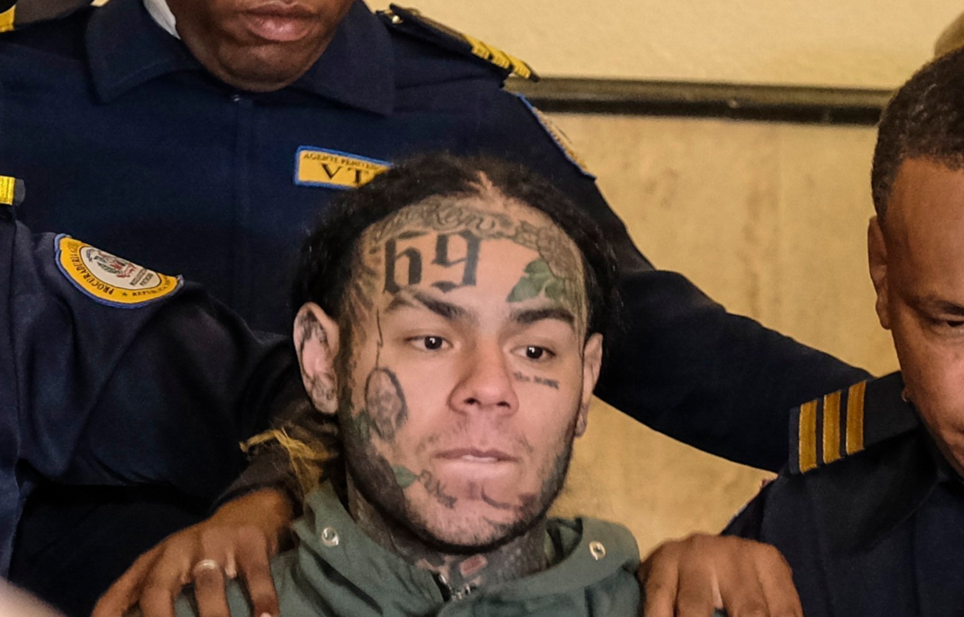 tekashi-6ix9ine-uploads-photos-with-la-perversa,-yailin's-rival-the-most-viral