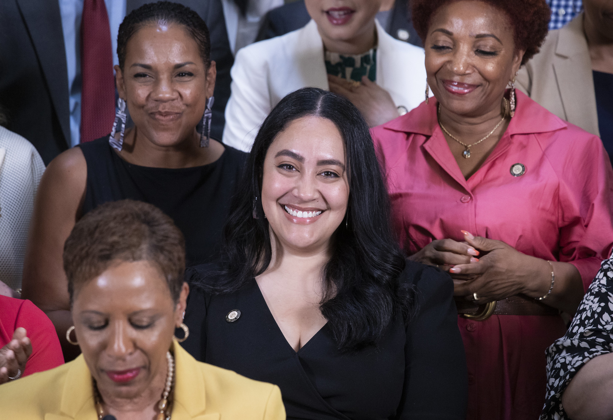 new-york-hispanic-female-leaders-“roll-up-their-sleeves”-for-kamala-harris