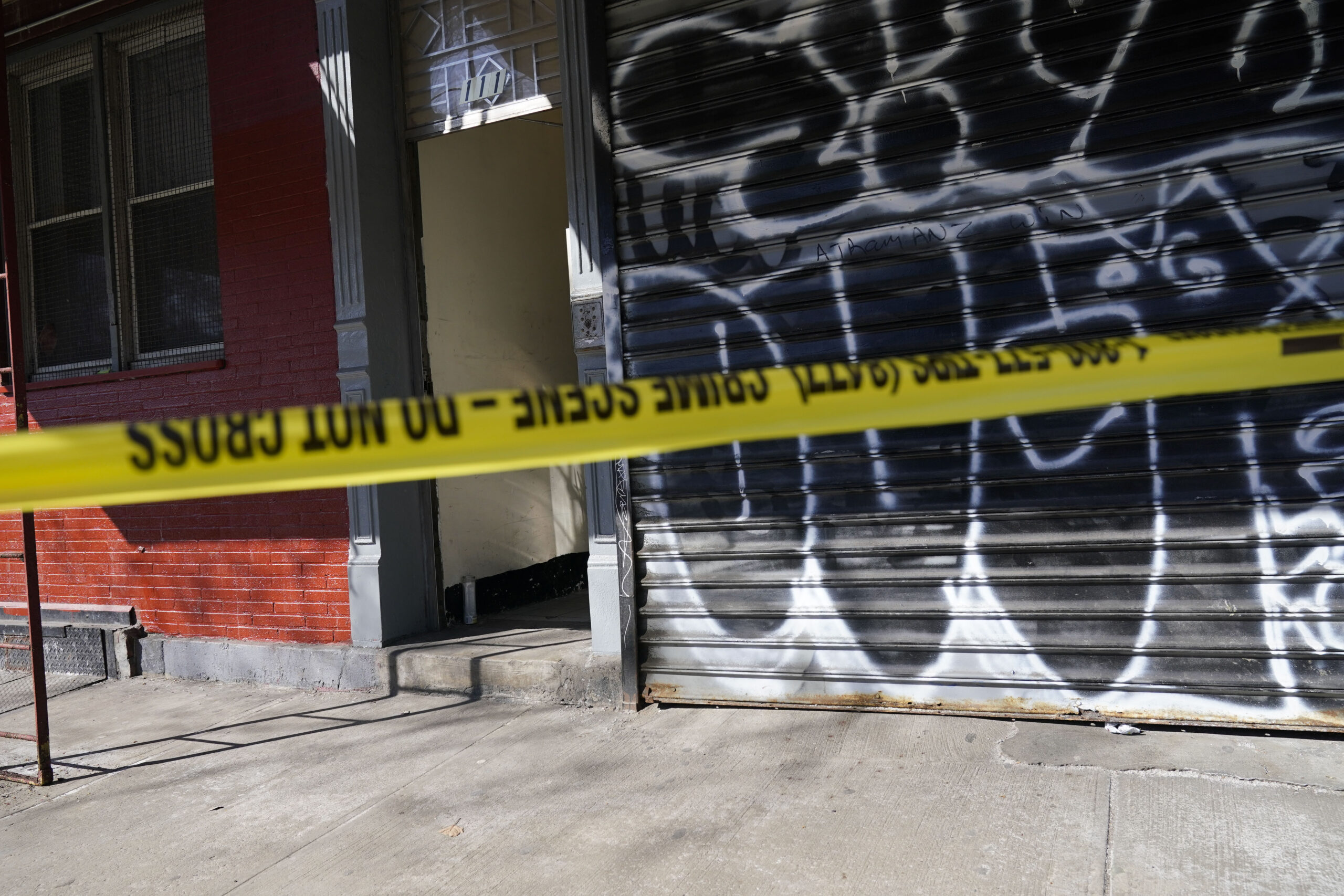 suspect-hits-man-in-the-head-with-hammer-in-random-attack-in-bronx