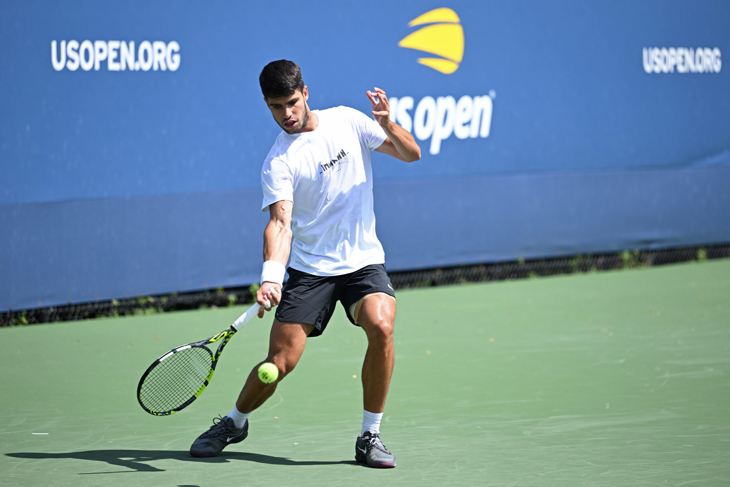 carlos-alcaraz-faces-a-new-challenge-at-the-us-open