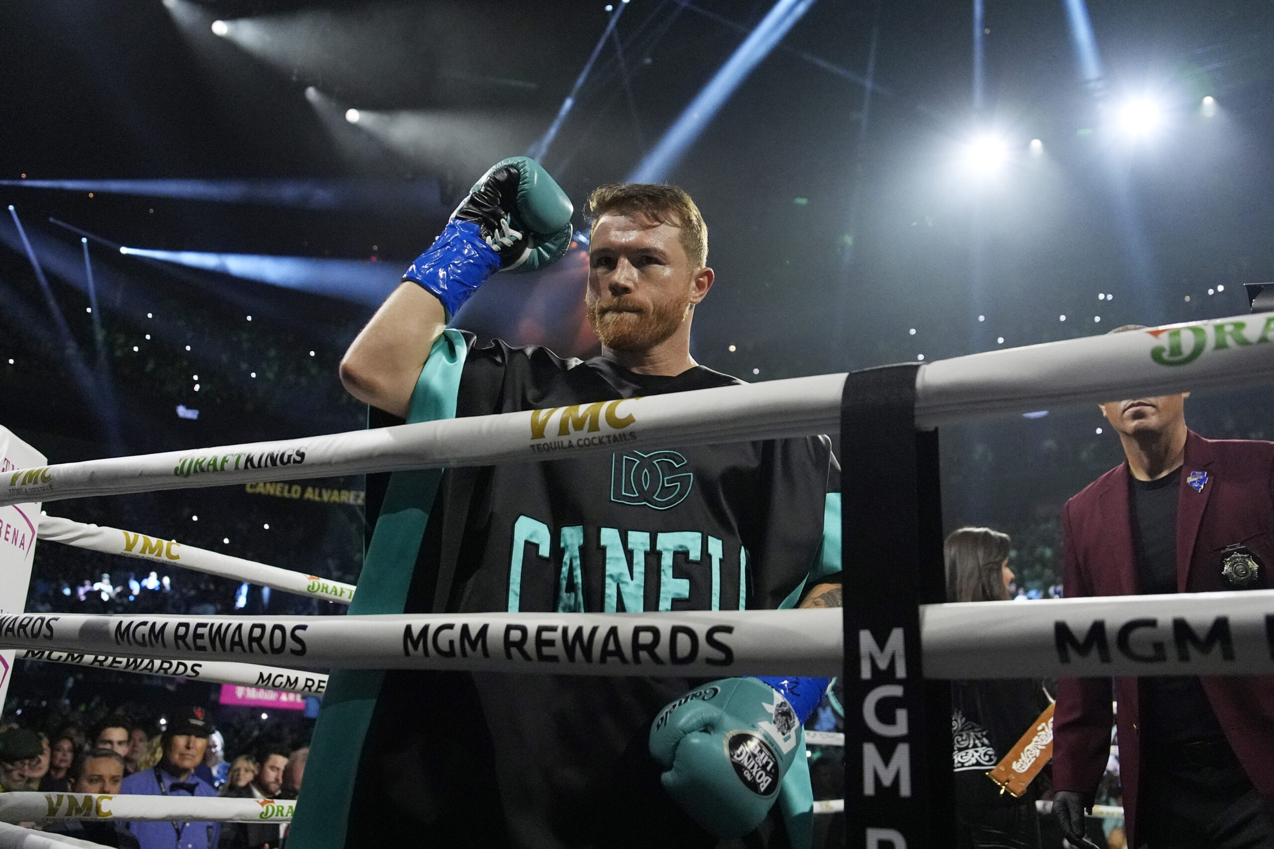 canelo-alvarez-sees-david-benavidez-as-having-no-chance-in-a-possible-fight-against-dmitry-bivol