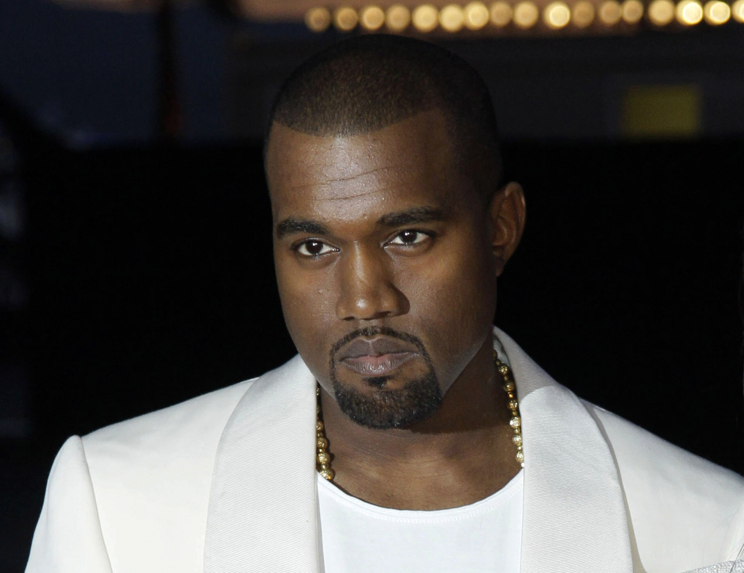 kanye-west-reportedly-sold-his-malibu-mansion-for-$21-million