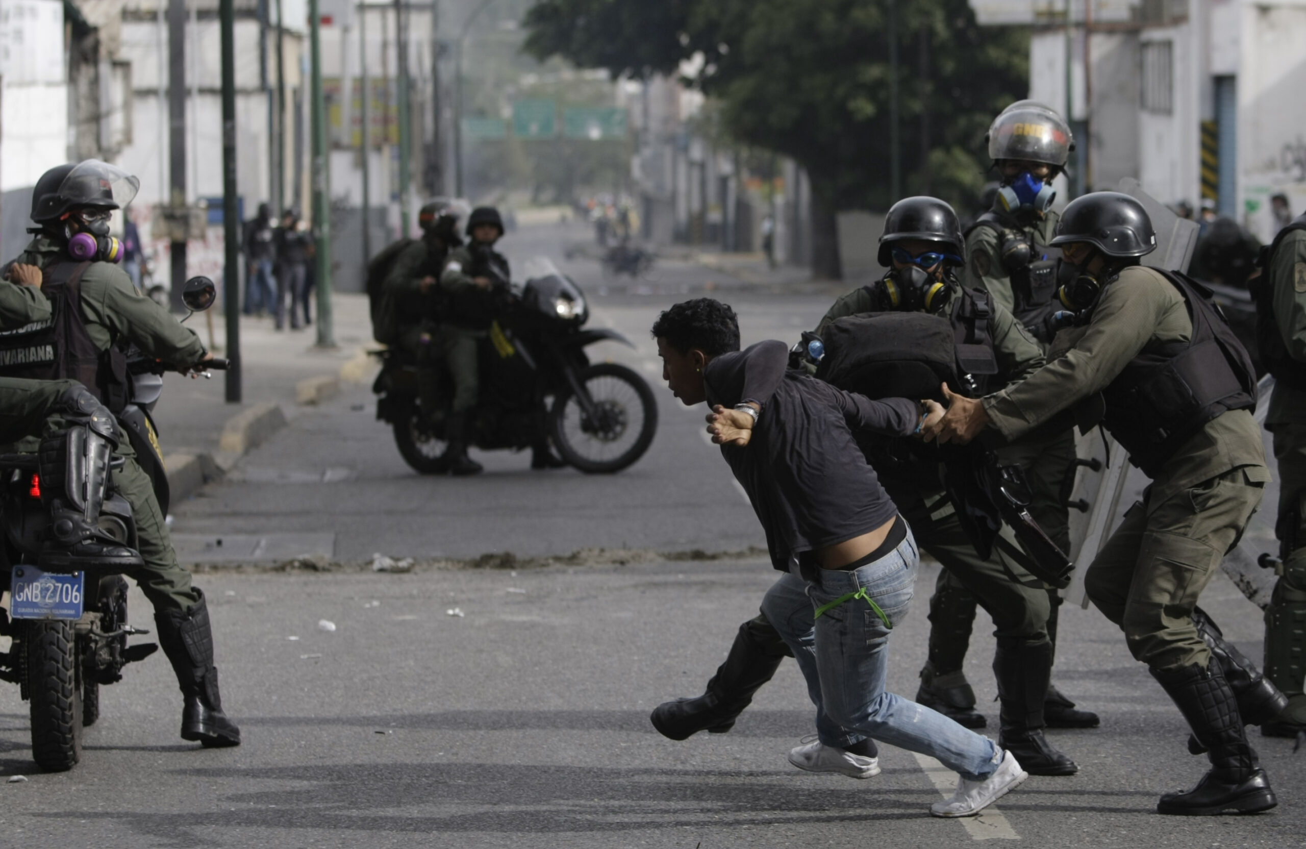 30-teenagers-arrested-after-venezuelan-presidential-election-released,-ngo-says