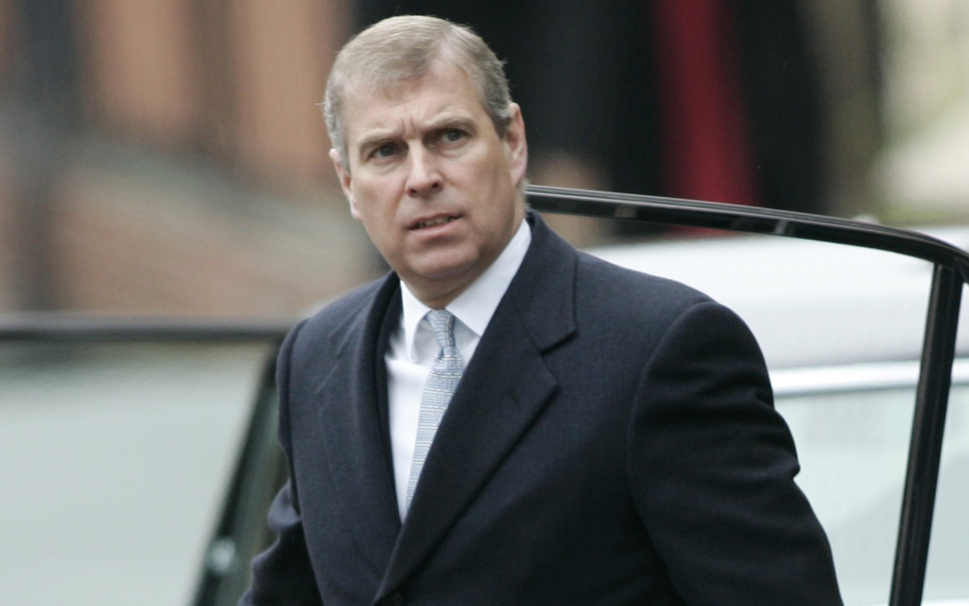 prince-andrew-wants-to-pass-on-royal-lodge-to-his-daughters