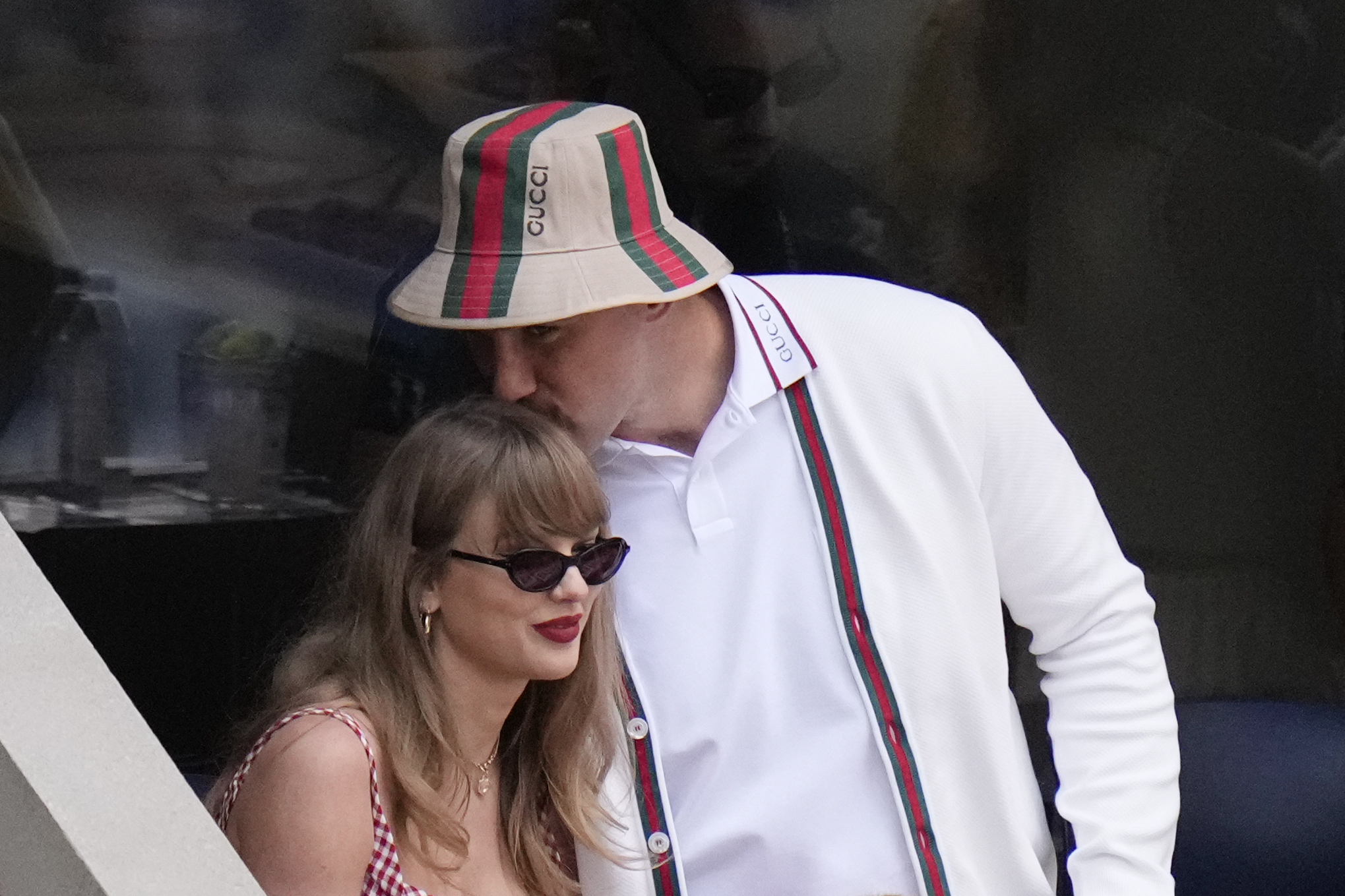 taylor-swift-and-travis-kelce-were-spotted-at-a-supermodel's-wedding