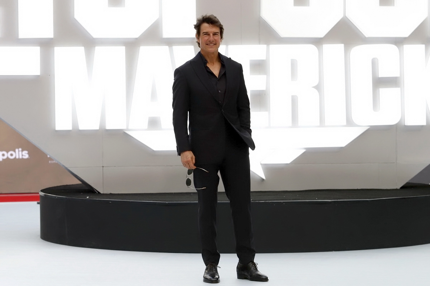 tom-cruise-revealed-to-have-performed-his-stunt-for-free-at-the-closing-of-the-2024-paris-olympics