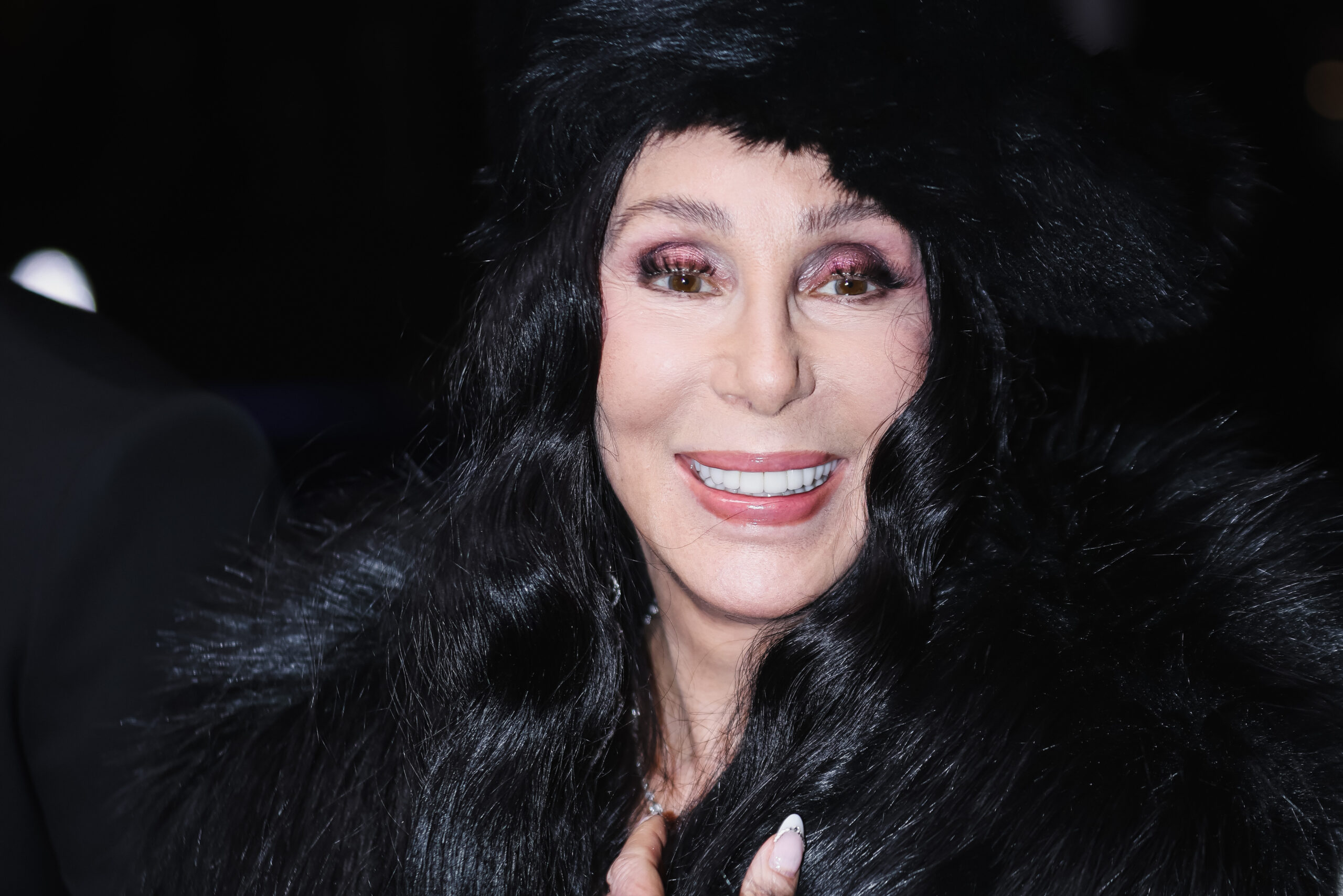 cher-joins-victoria's-secret-comeback-show