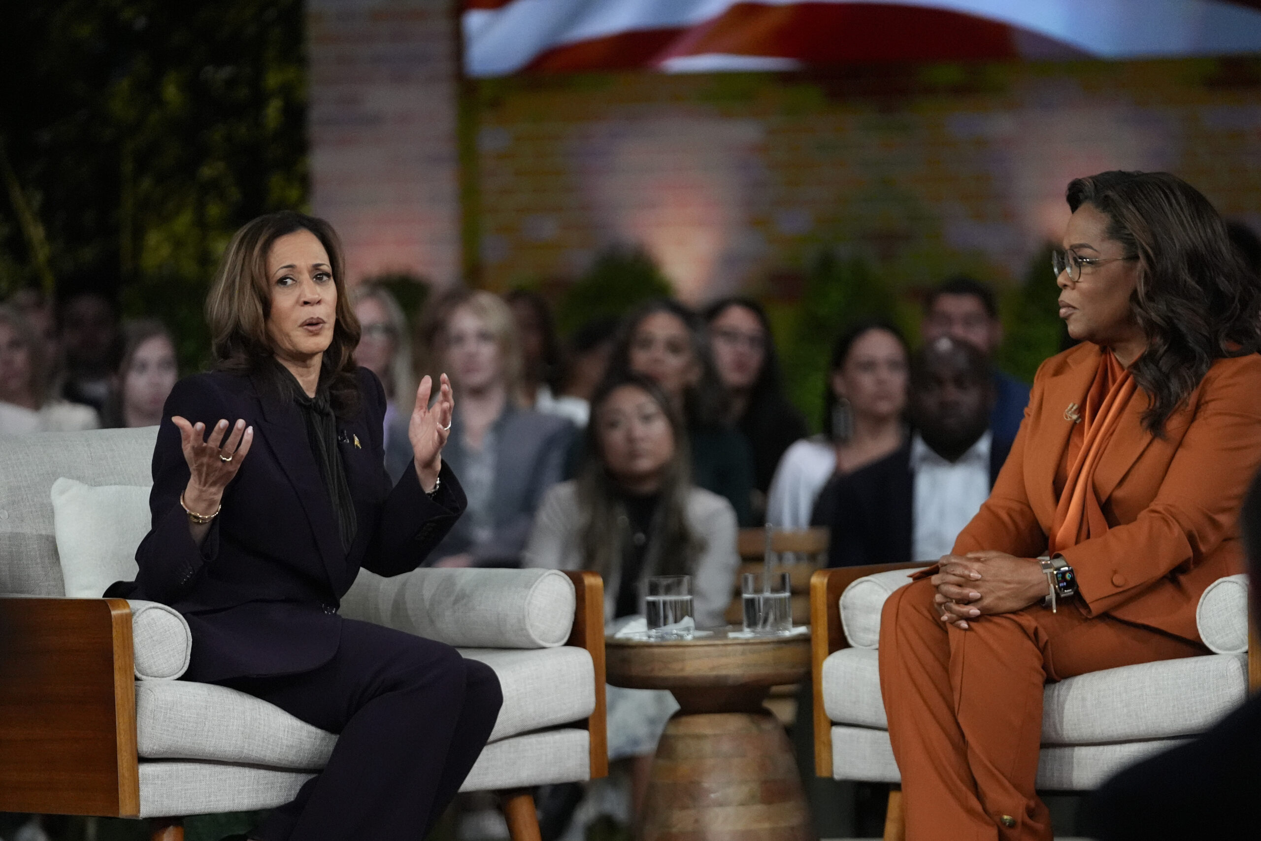 harris-has-a-gun,-candidate-reveals-at-campaign-event-with-oprah-winfrey