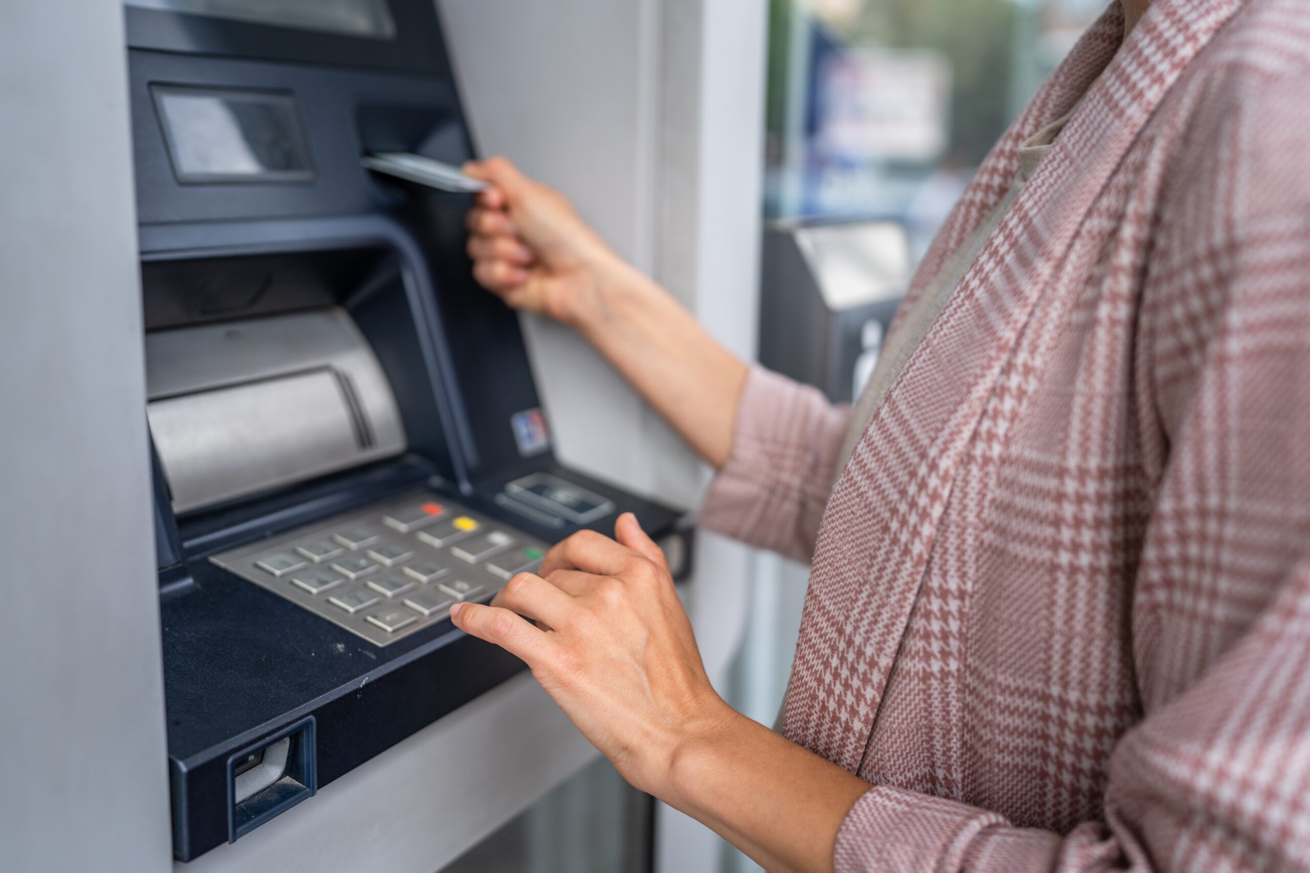 avoid-falling-victim-to-new-atm-scams-using-android-phones