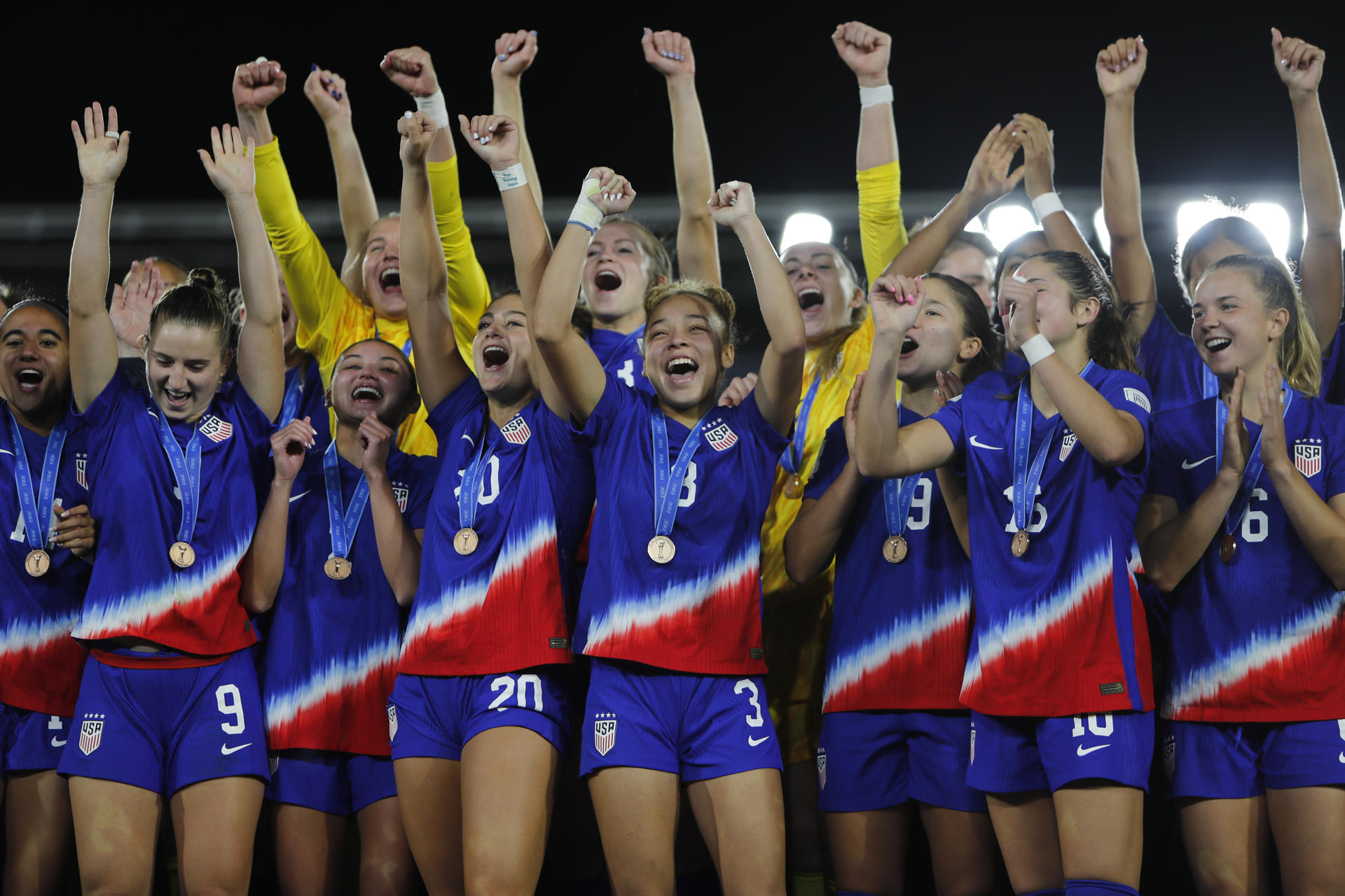 united-states-takes-bronze-medal-at-u-20-women's-world-cup