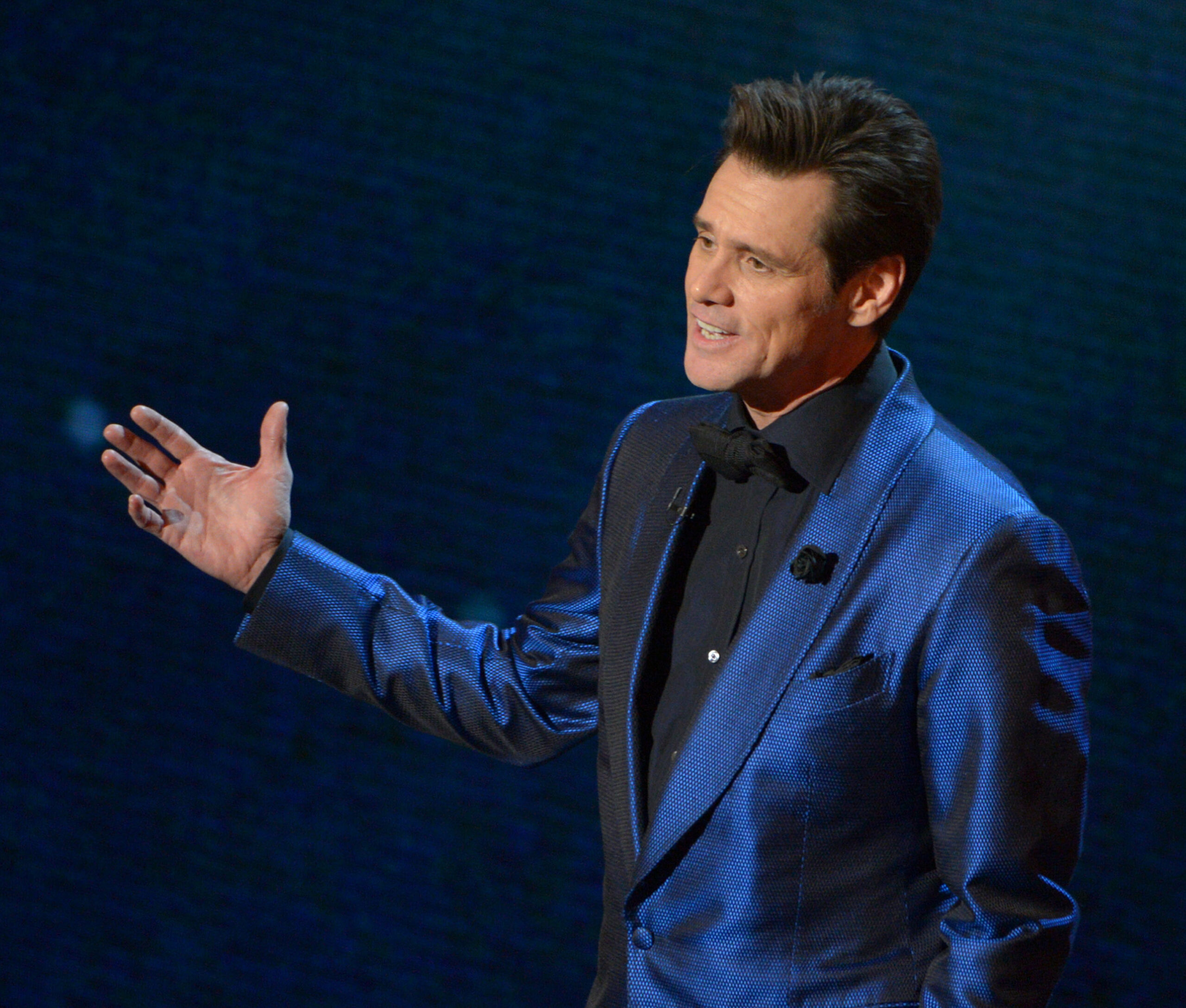 jim-carrey-insists-on-selling-his-los-angeles-mansion