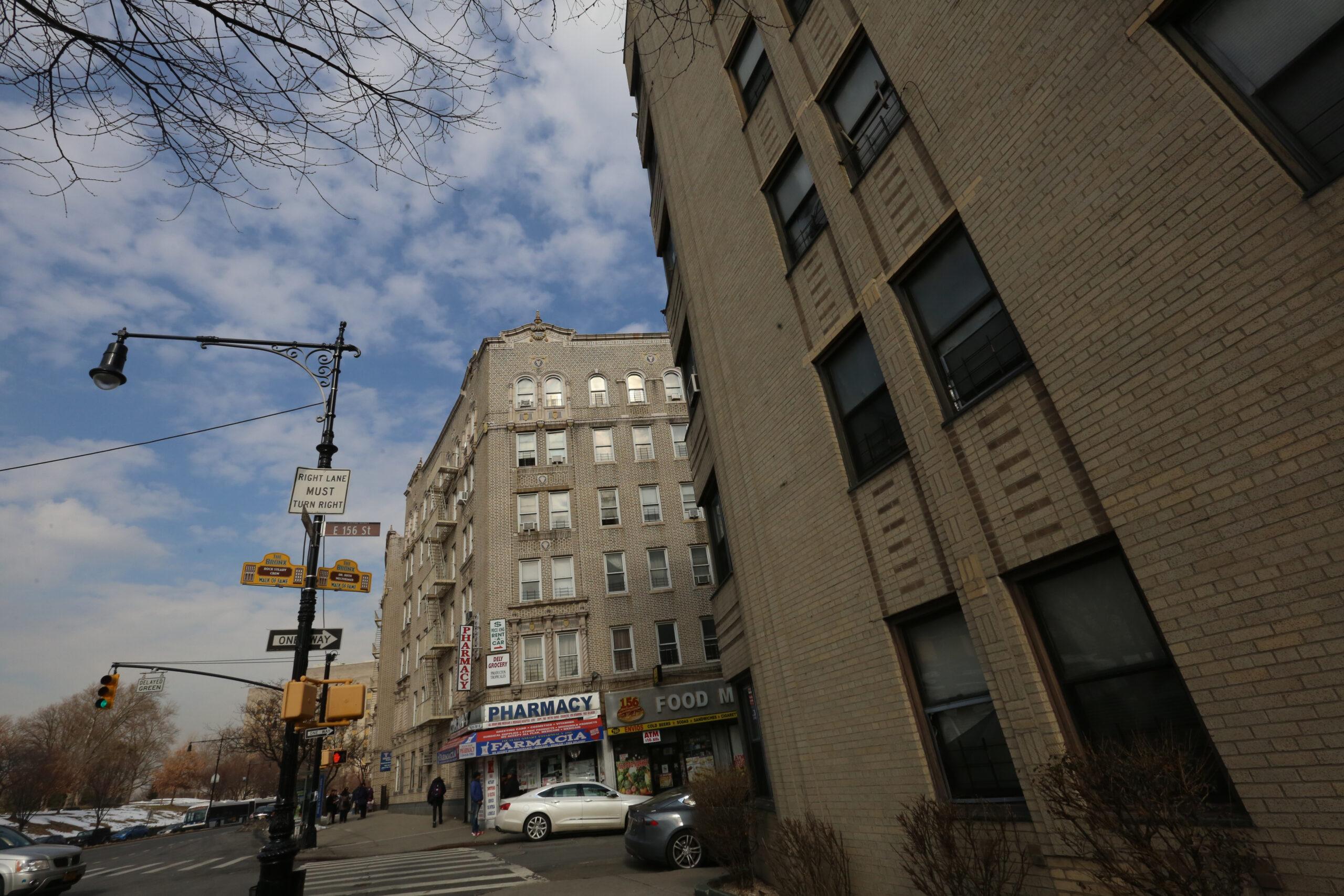 latino-fruit-vendor-fatally-beaten-with-bat-on-street:-two-arrested-in-new-york