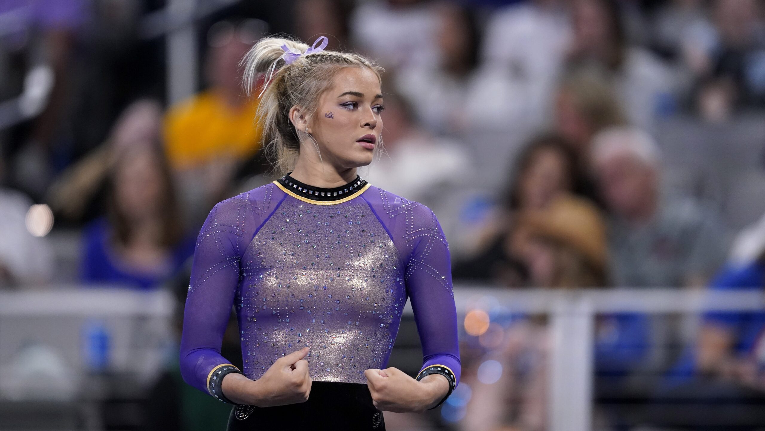 gymnast-olivia-dunne-revealed-that-they-have-asked-her-for-the-water-she-bathes-with