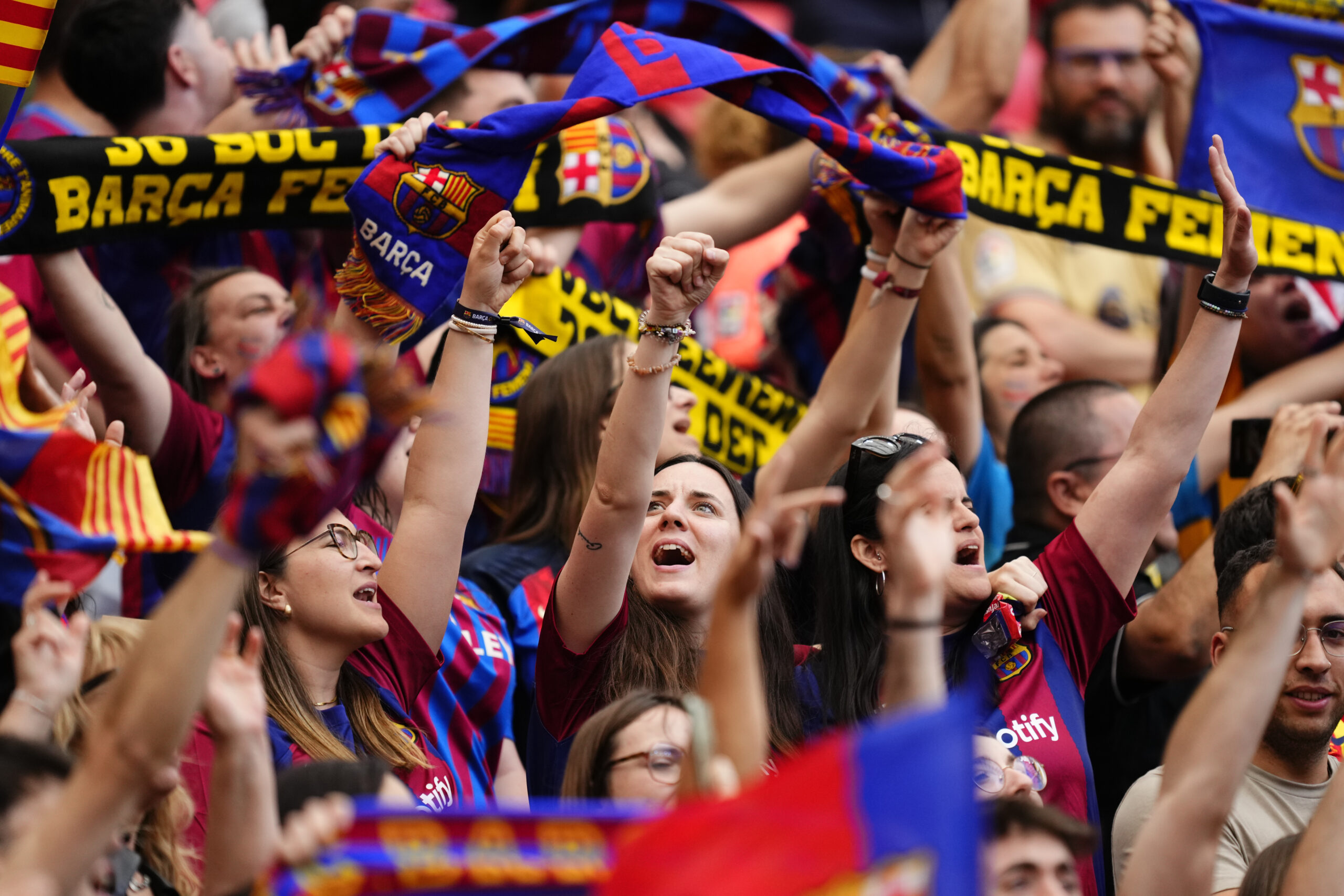 fc-barcelona-sanctioned-for-nazi-banner-in-champions-league-match