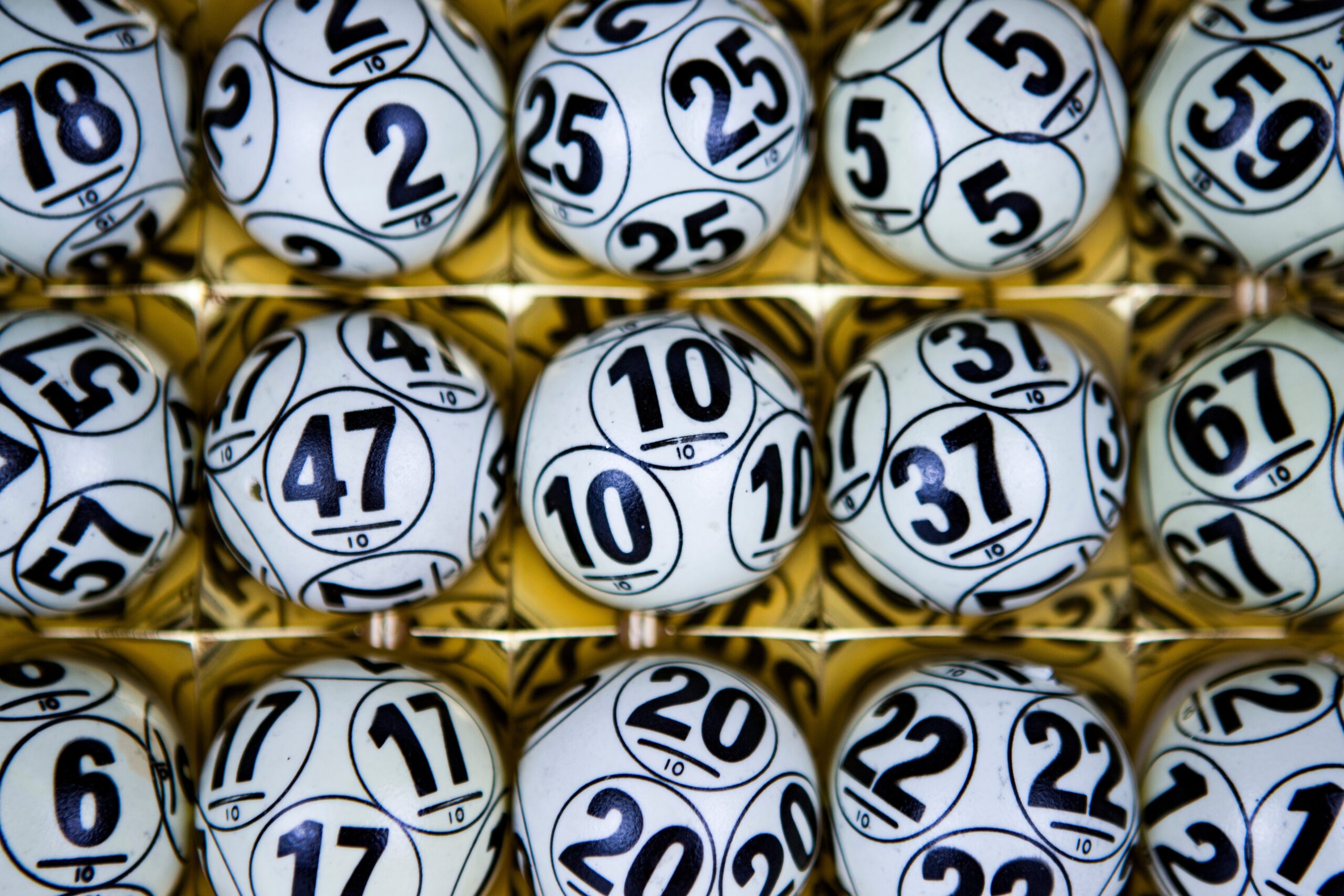 the-lucky-numbers-for-the-lottery-in-october,-according-to-artificial-intelligence